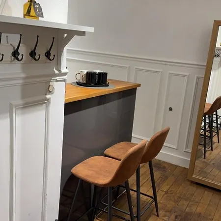 Appartement Charming 2br In Heart Of *