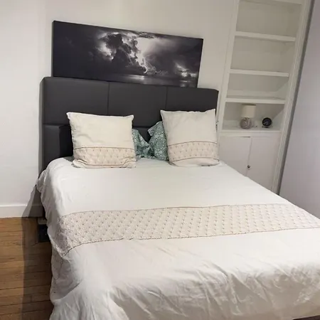 Appartement Charming 2br In Heart Of Paris