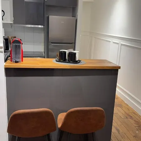 Charming 2br In Heart Of Appartement